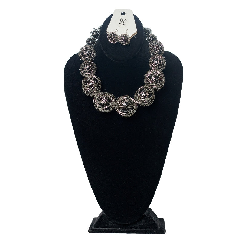 Black and Silver Wire Necklace Set